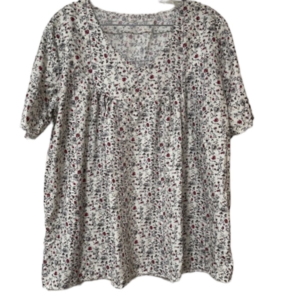 NWOT: Women’s floral Vneck blouse cream with red flowers size 1XL P2P- 2…